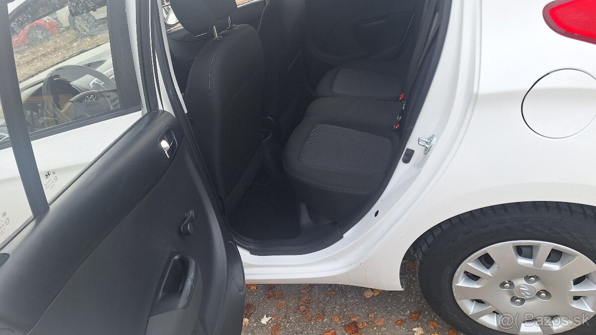 HYUNDAI I20 1.2 BENZ 5DV - 13