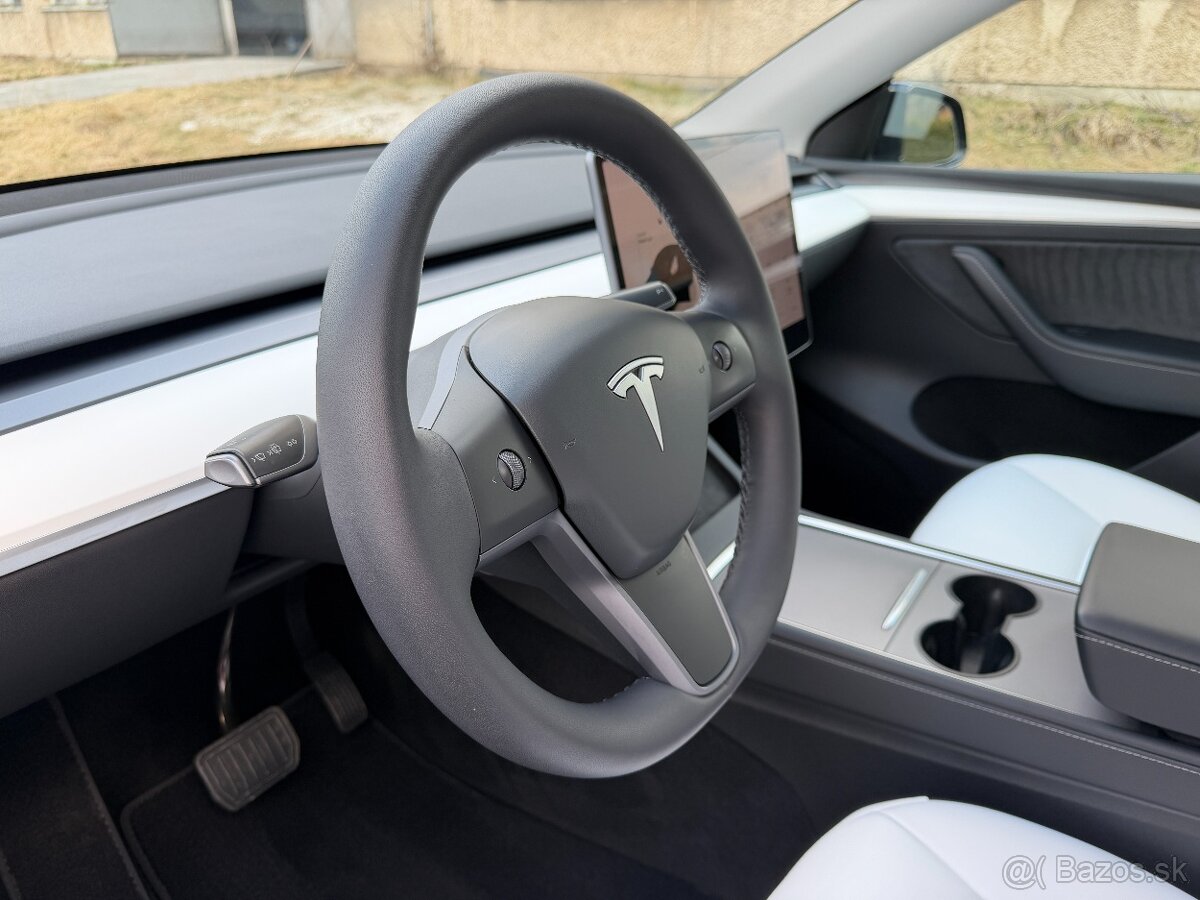 Tesla Model Y Long Range Dual Motor, DPH, Záruka - 13