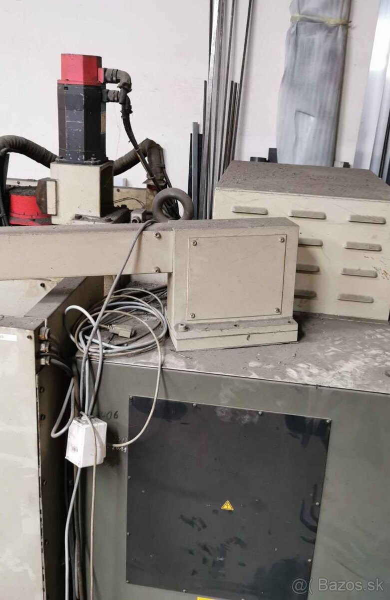 Obráběcí centrum STAMA - FANUC MC010 - 13