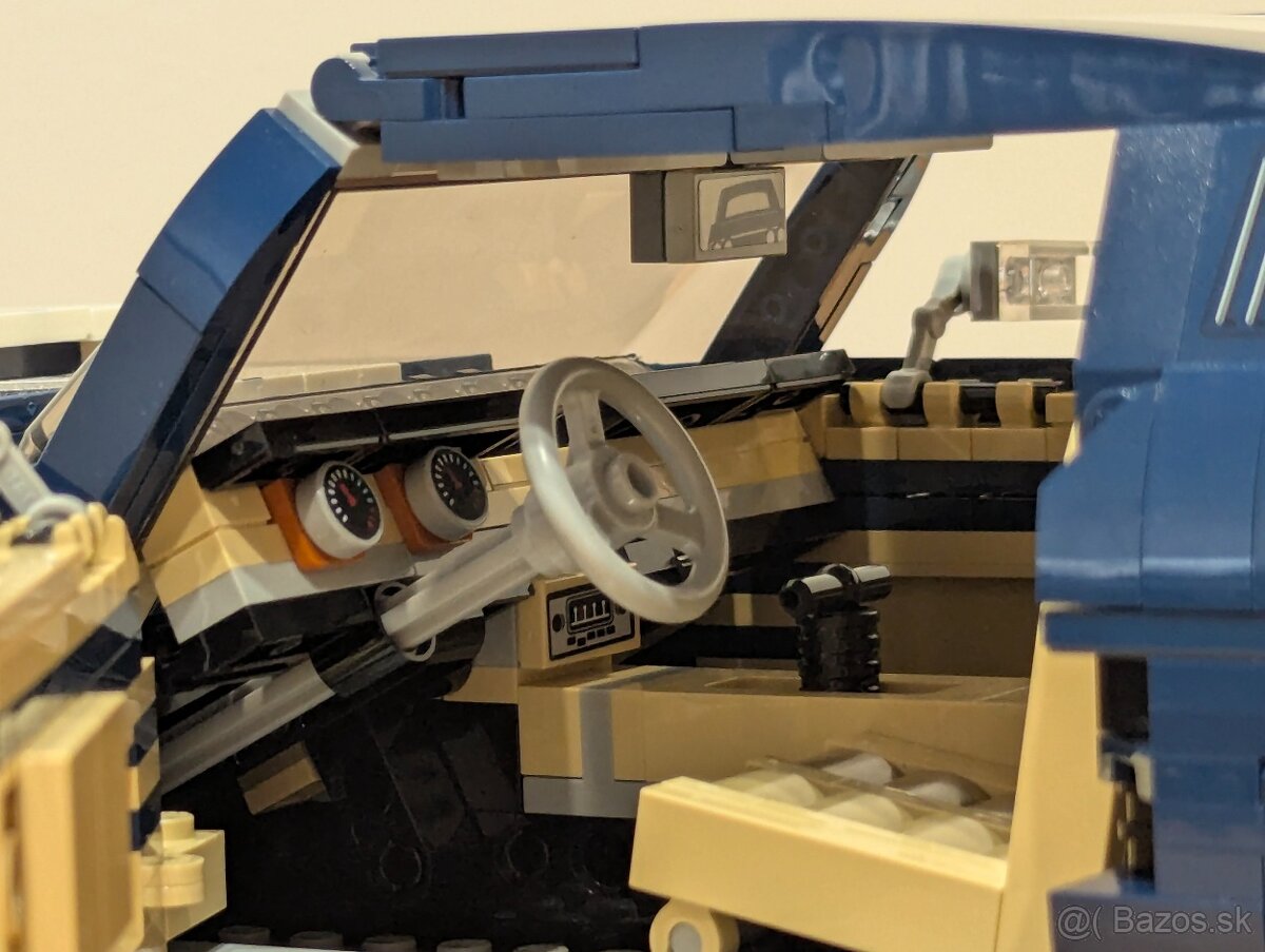 LEGO Creator 10265 Ford Mustang - 13