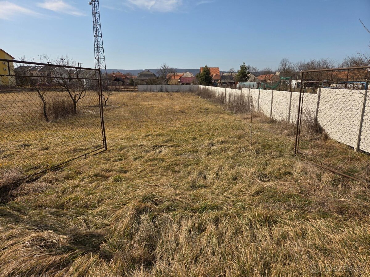 Veľký pozemok v obci Salka - 13