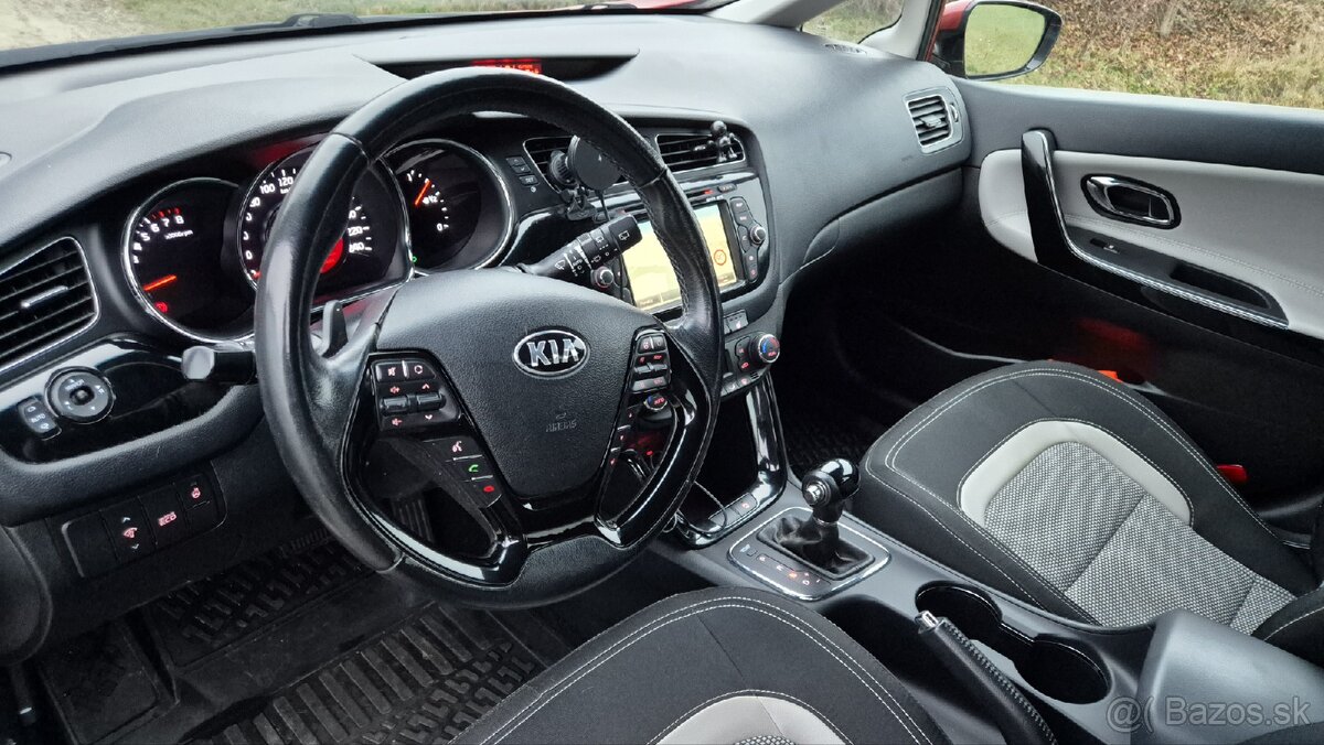 Kia Ceed SW 1.6 Gdi AT - 13