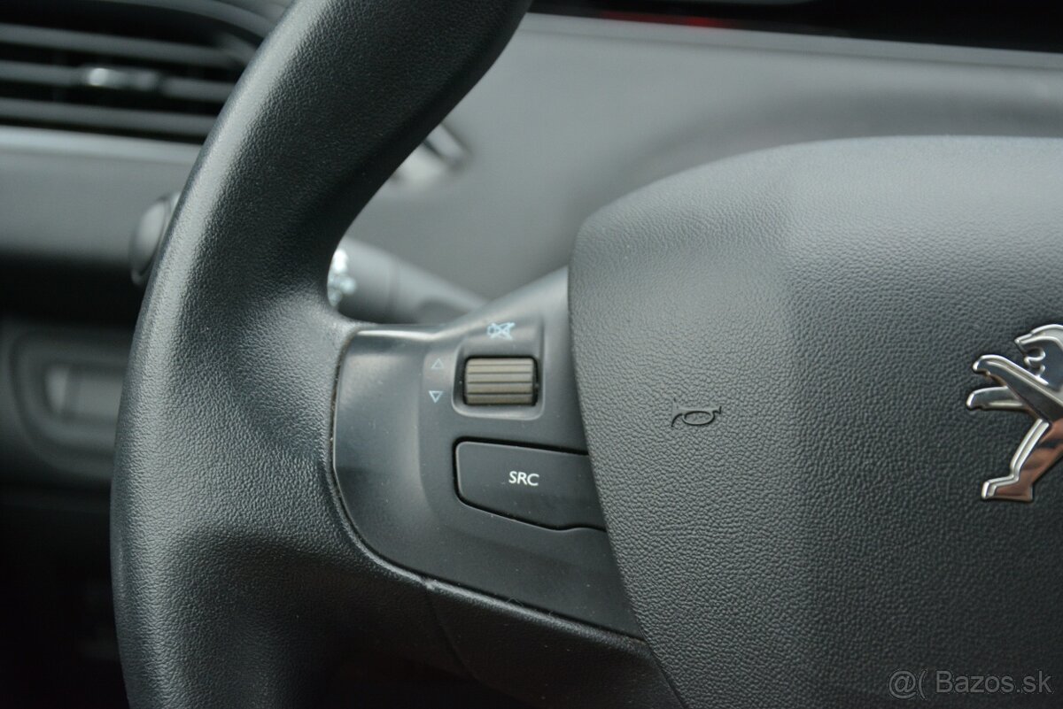 Peugeot 208 1.40 HDi Allure 1.Majitel, Slovák, Servisná knih - 13