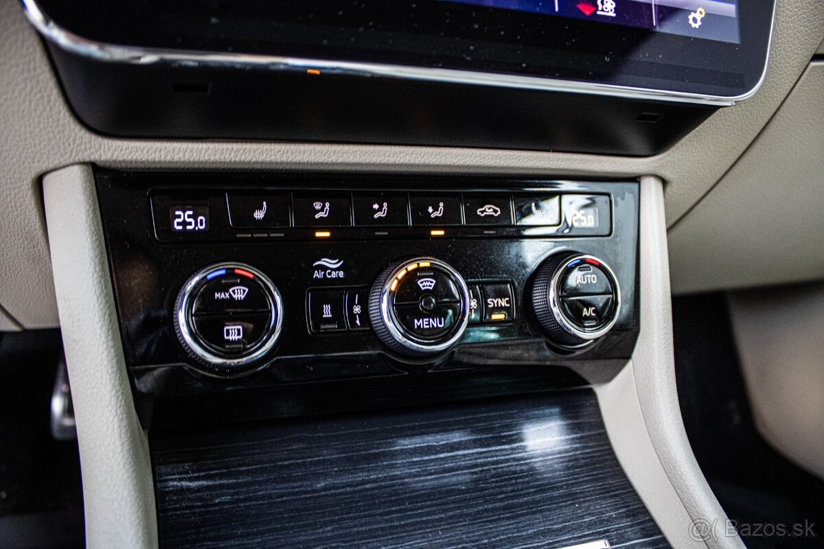 Škoda Superb Combi 2.0TDI Style 4x4 DSG - 13