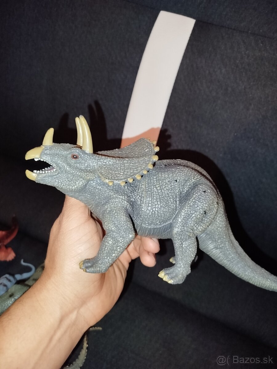 Dinosaury 18 kusov - 13