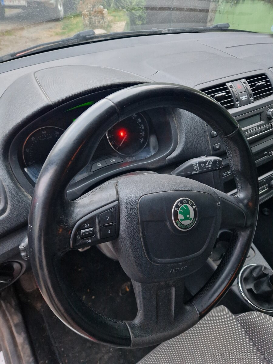 Škoda Fabia II Monte Carlo - 13