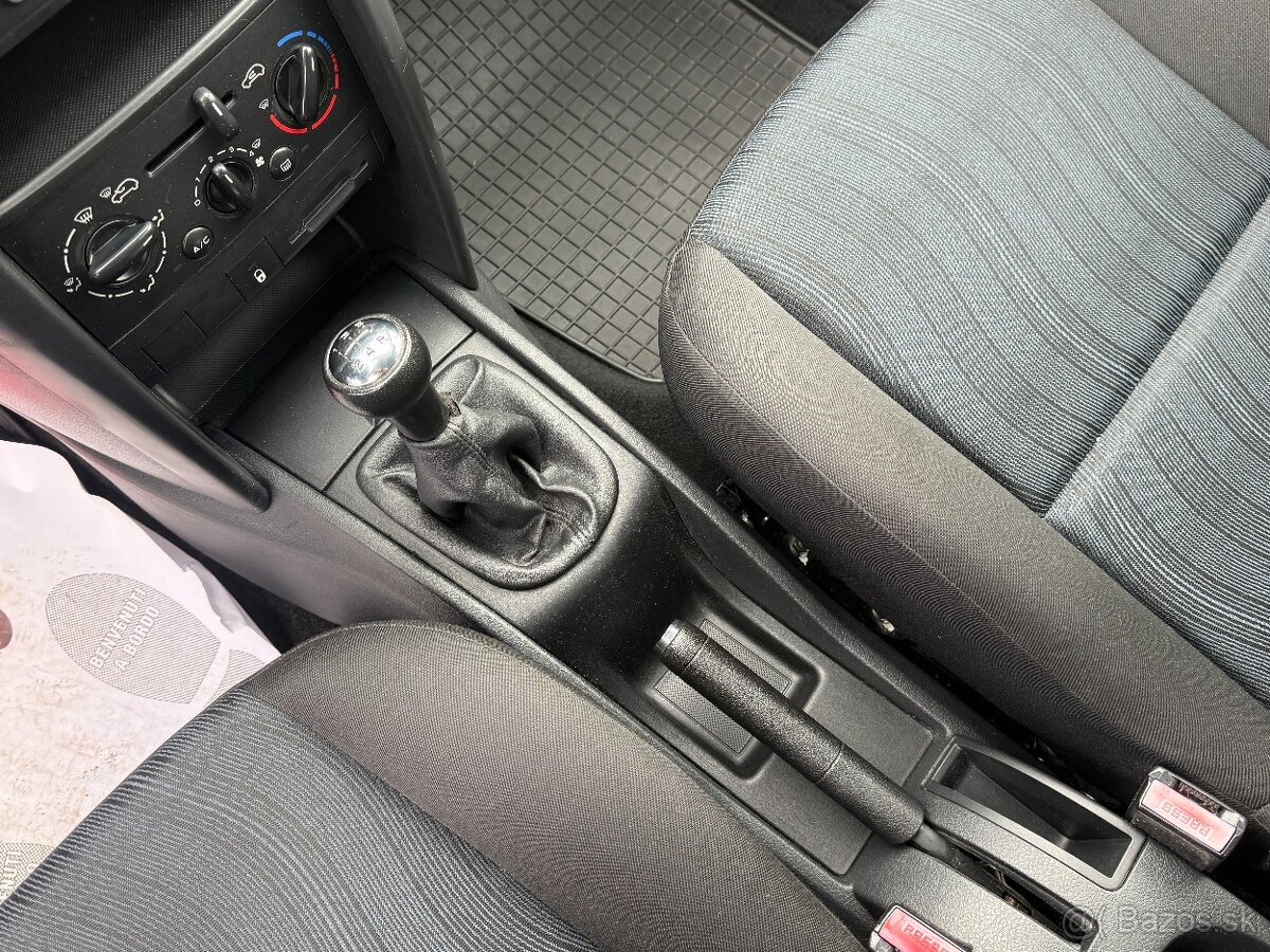 Peugeot 207 1.4e - 13