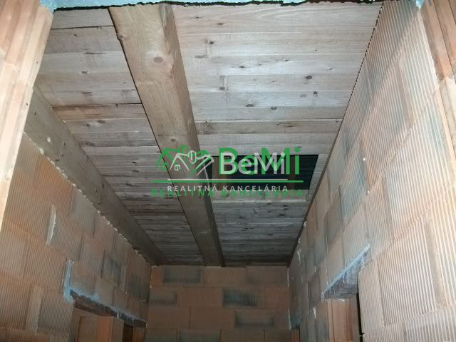 POSLEDÝ rodinný dom. NOVOSTAVBA rodinný dom Malý Lapáš (1038 - 13