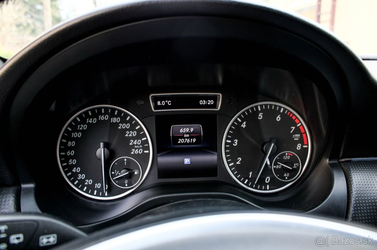 Mercedes-Benz A180 90kW - 13