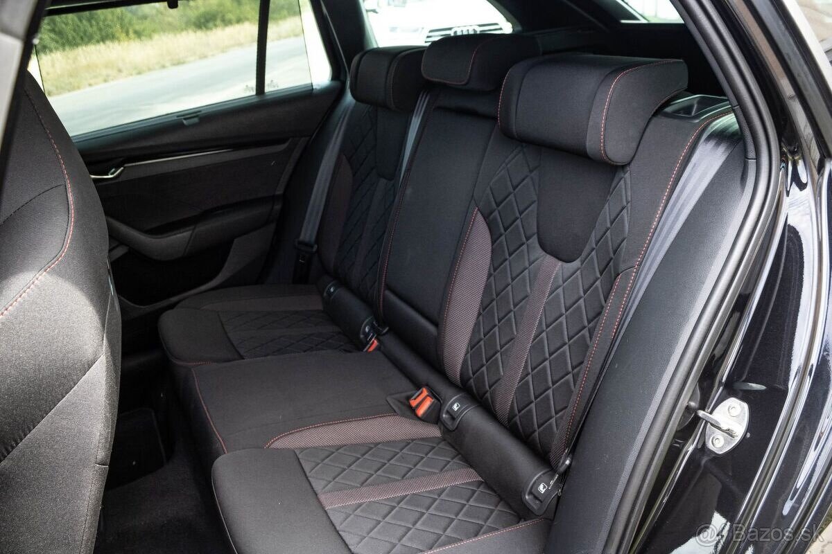 Škoda Octavia Combi 2.0 TDI RS DSG - 13