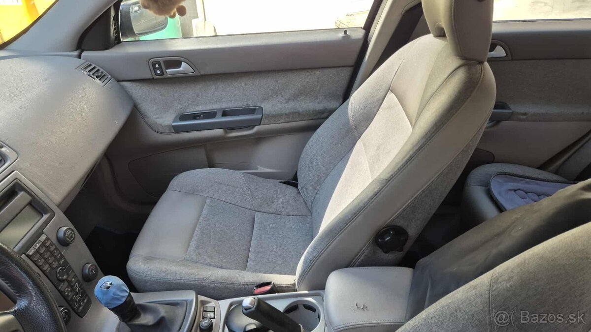 Volvo V50 1,6D 80,50kw kód motora: D4164T - 13