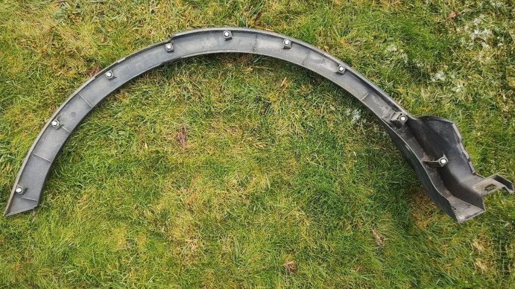 Toyota Rav4, C-HR, Mercedes GLB, GLA - lem kryt blatnika - 13