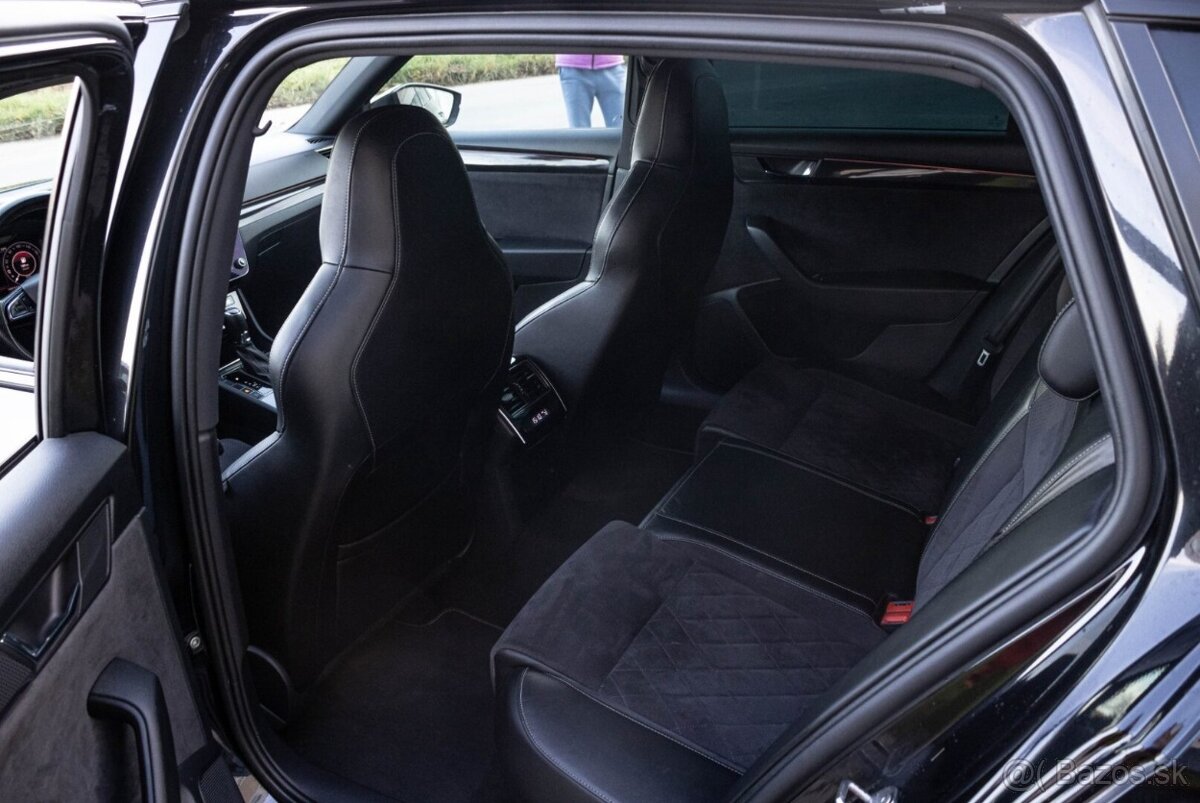 Škoda Superb Combi 2.0 TDI Sportline DSG - 13