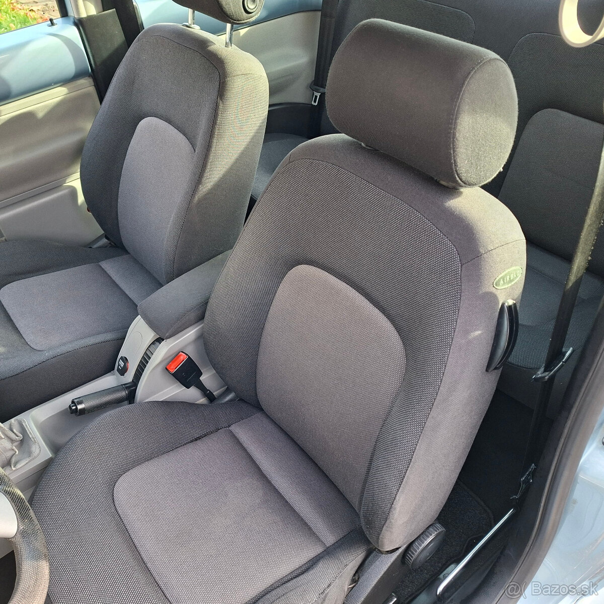 Volkswagen New Beetle 1.6 75 KW benzín - 13