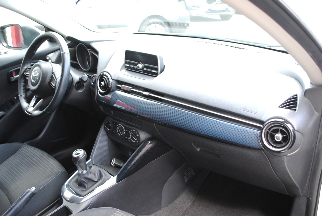 Mazda 2 1.5 Benzín Skyactiv Attraction - 13