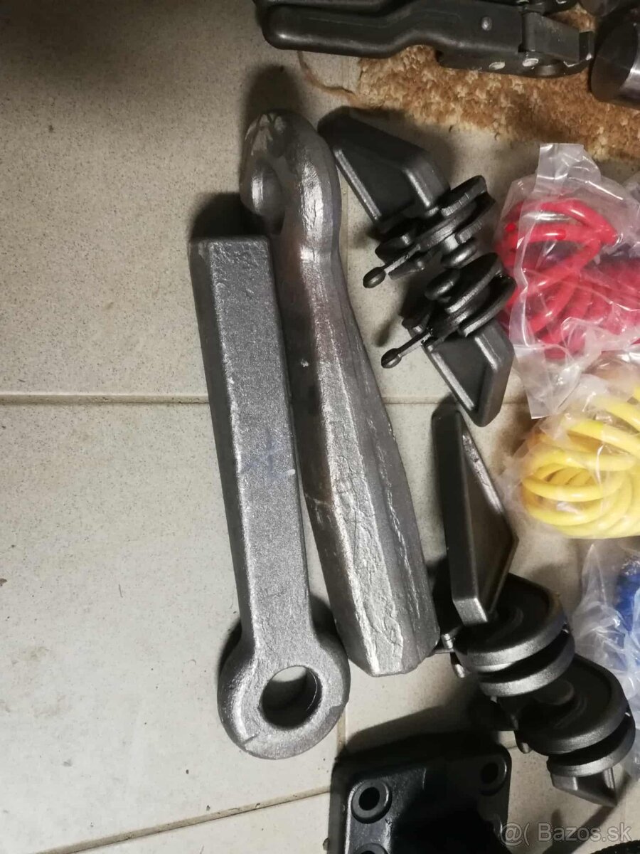 Hydraulické piesty vlecka príves - 13