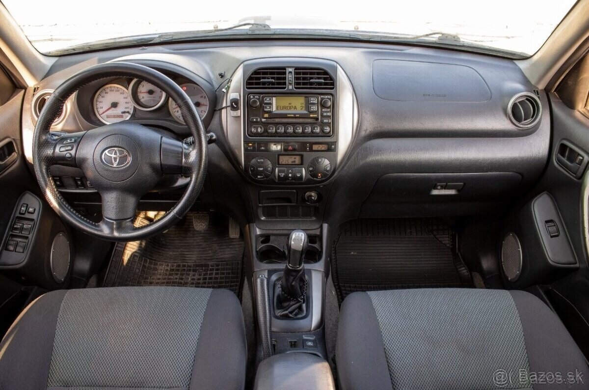 Toyota RAV4 2.0 D-4D - 13