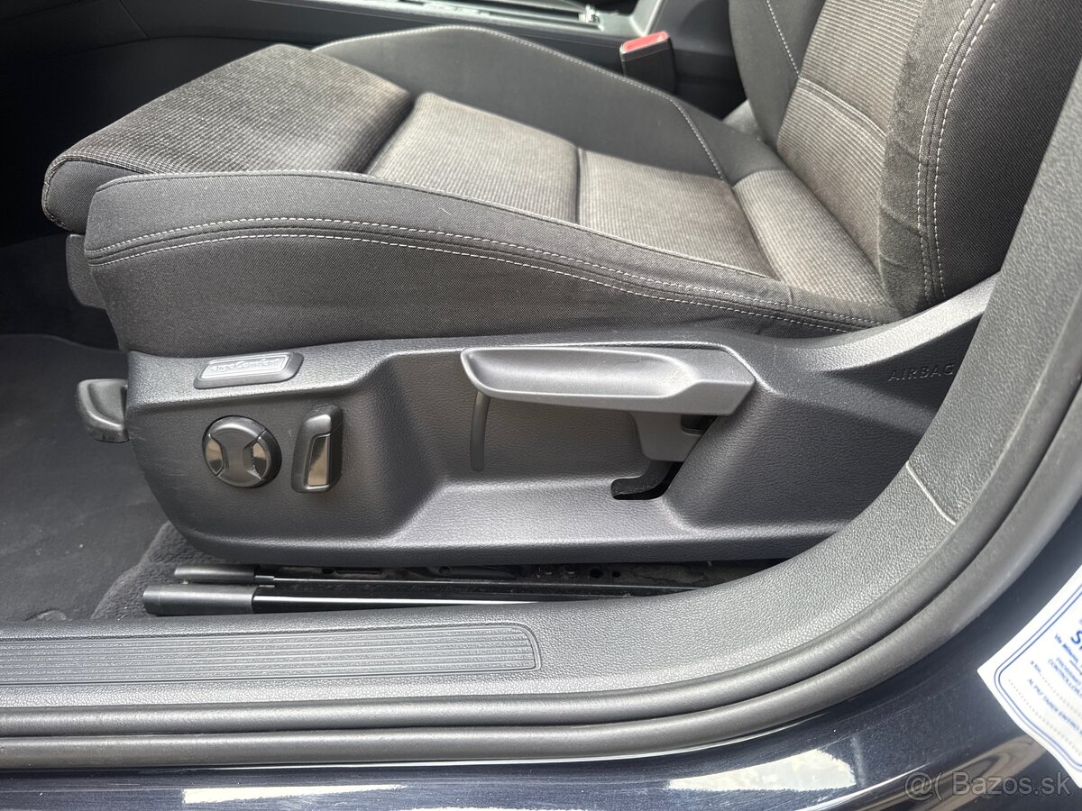 VW Passat B8 Variant 2.0 TDI - 13