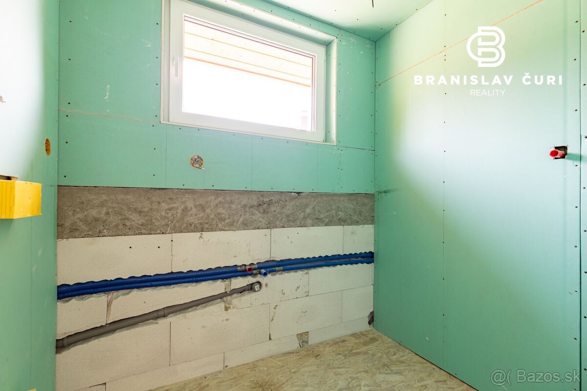 NA PREDAJ RODINNÝ DOM V OBCI PROSIEK - 13