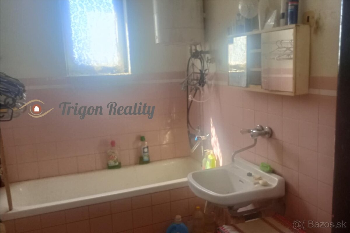 Rodinný dom - HURBANOVO - 13