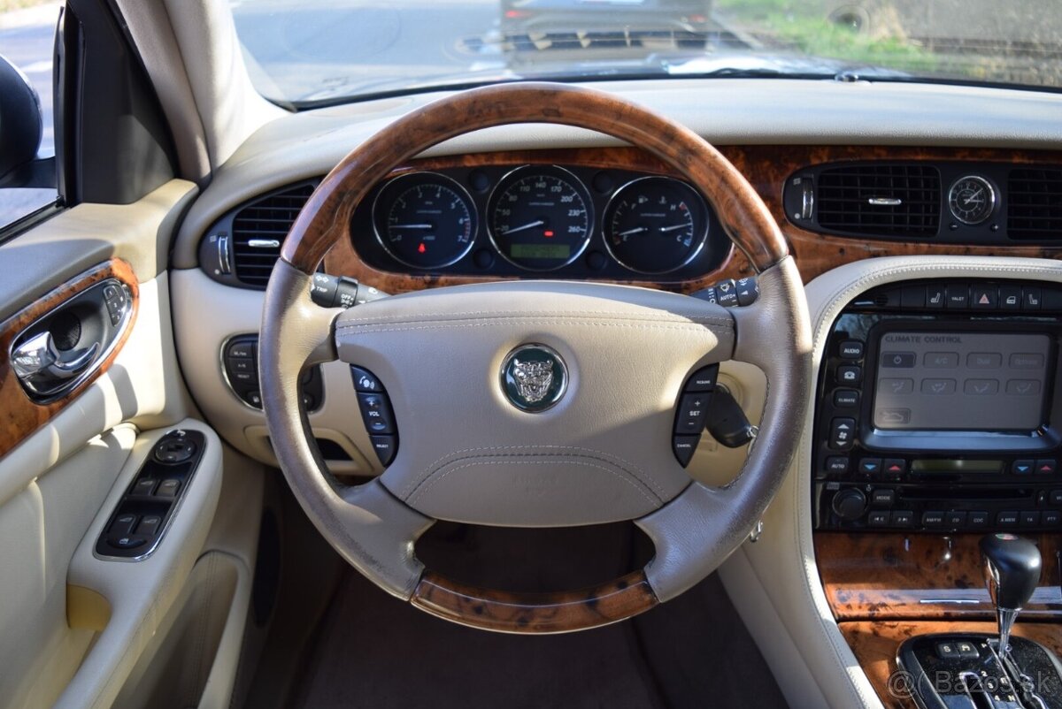 Jaguar XJ-R 4.2 V8 2004 - 13