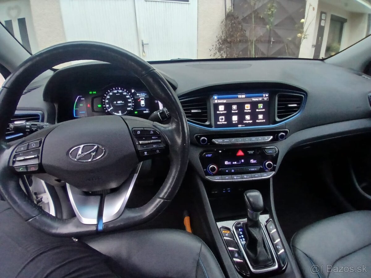 Hyundai Ioniq – First Edition (2016) – plná výbava - 13