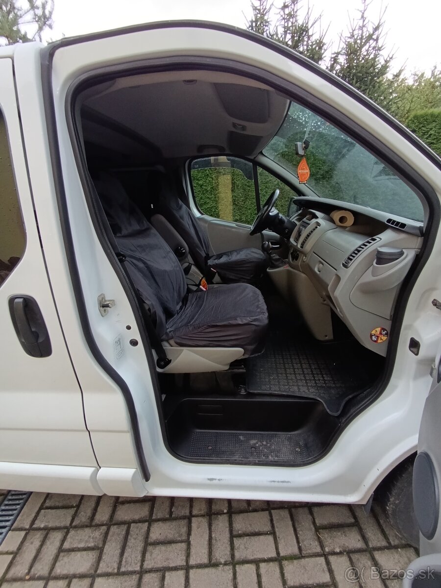 Opel Vivaro - 13