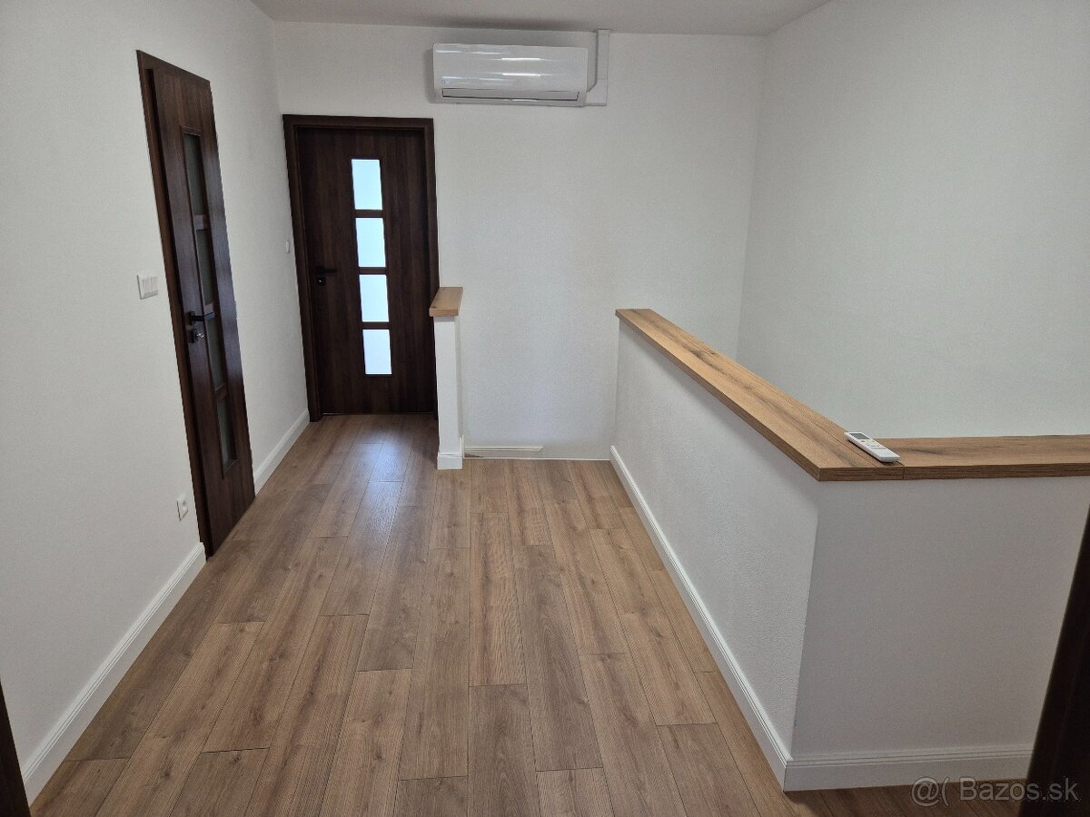 4-IZBOVÝ RADOVÝ RODINNÝ DOM - 13