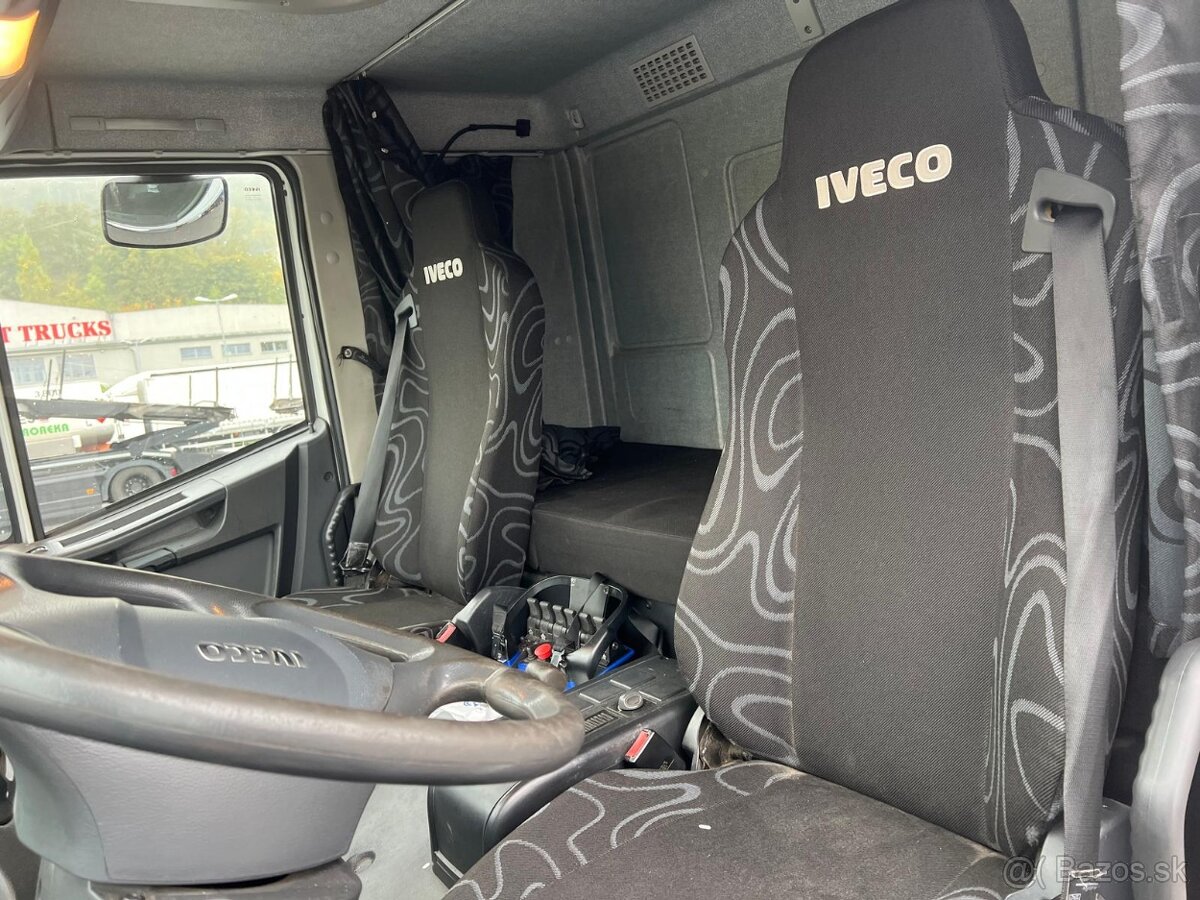 odtahový speciál Iveco Eurocargo 120E18 hydraulická ruka - 13