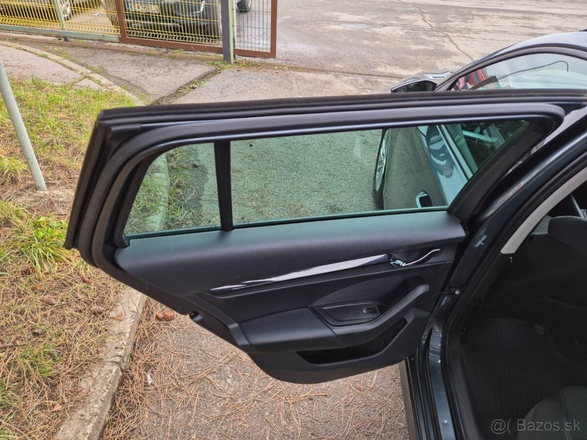 Škoda Octavia Combi 2.0 TDI SCR Style - 13