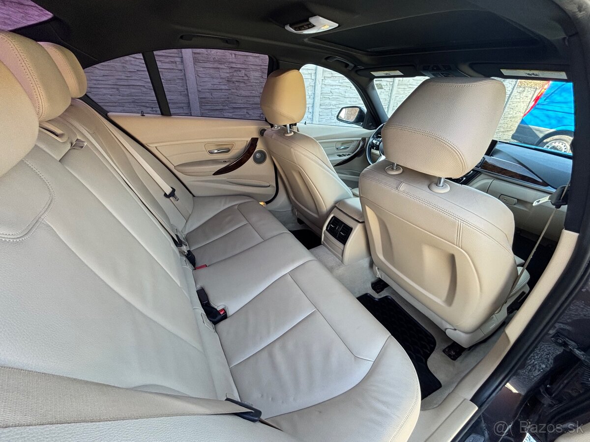 BMW Rad 3 335i xDrive A/T - 13