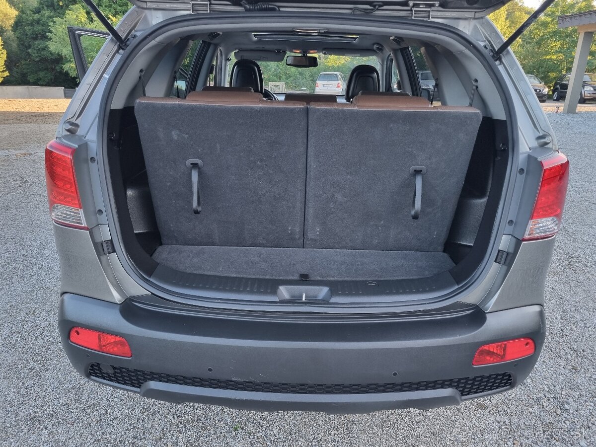 KIA SORENTO 2,2CRDi 4x4 7MIESTNE - 13