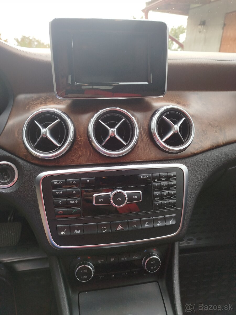 GLA 220cdi 4matic top stav - 13