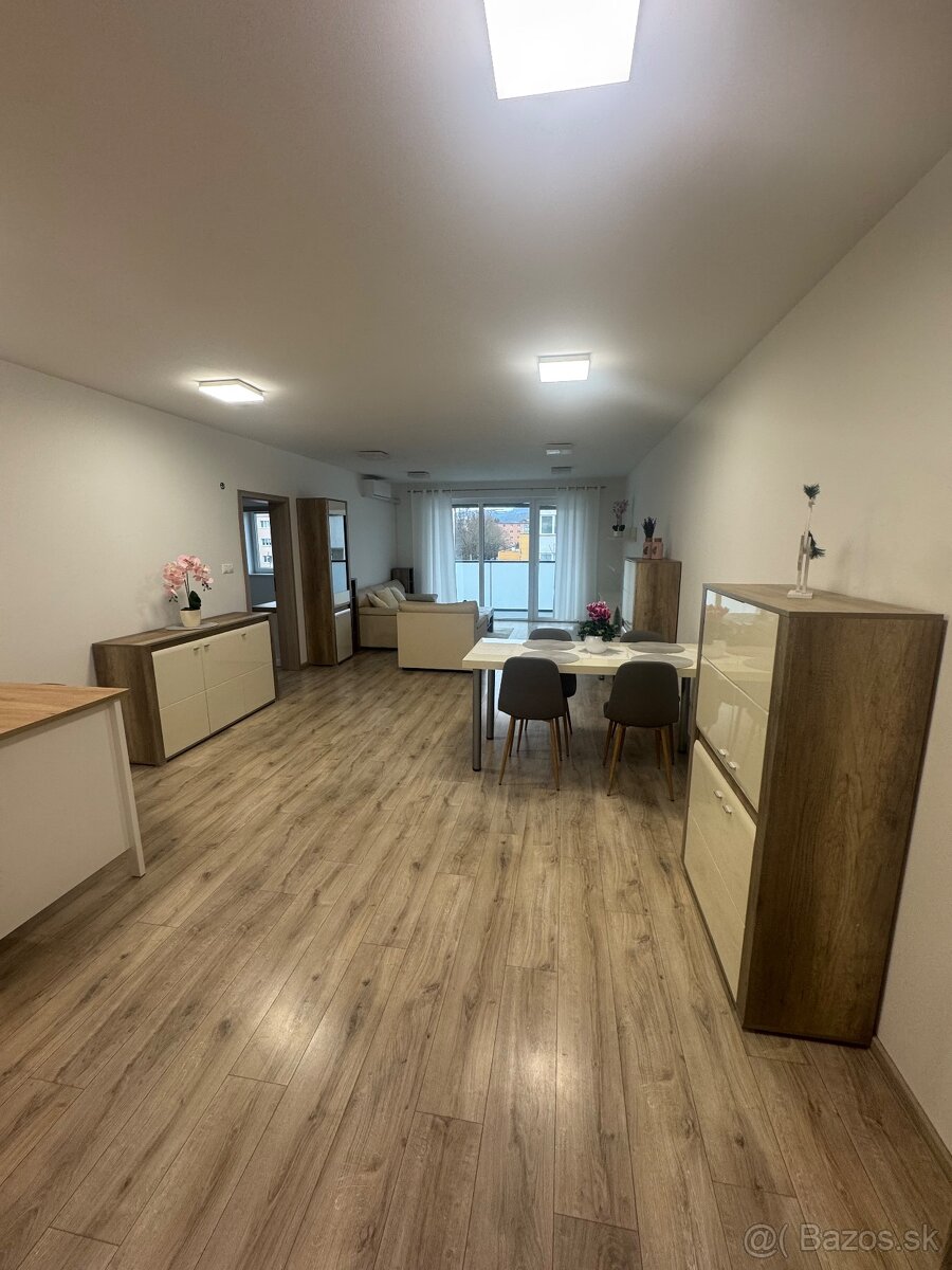 Ponúkame do prenájmu 3-izbovy byt - 13