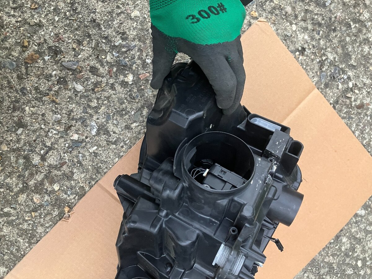 svetlo predni prave SKODA Scala - 13