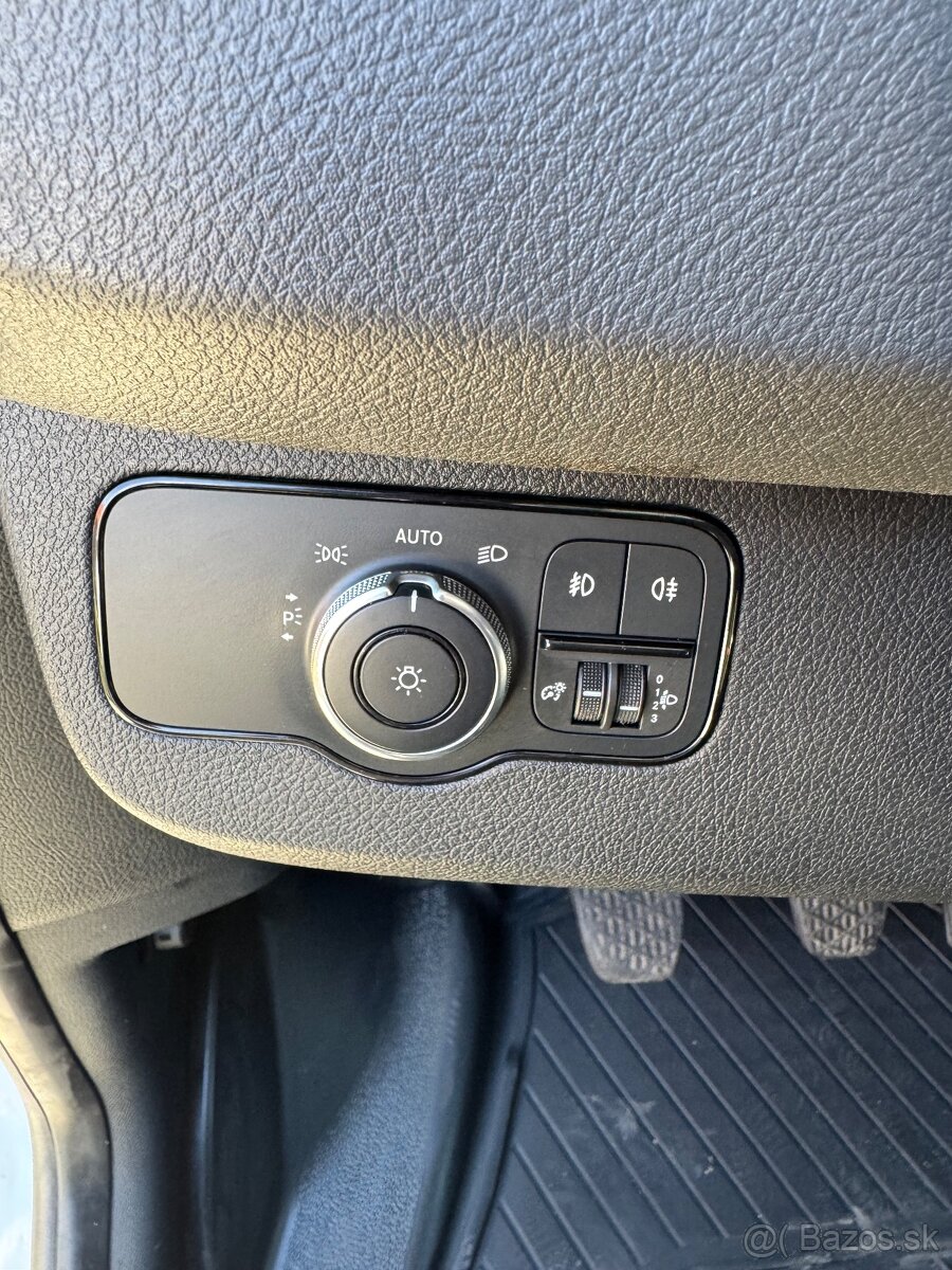 Mercedes Sprinter Vysoká výbava - 13