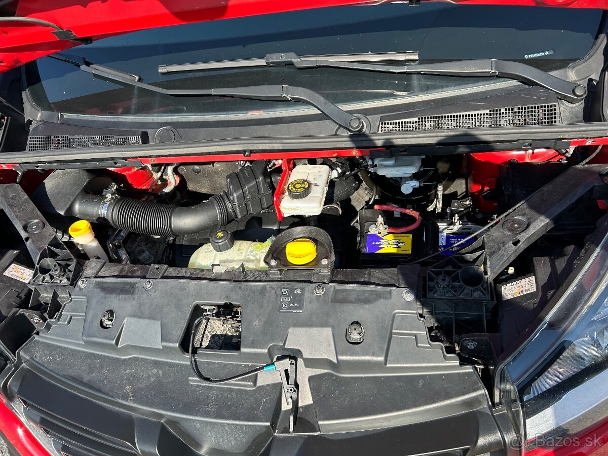 Renault Trafic long 6 miestne 2015 - 13