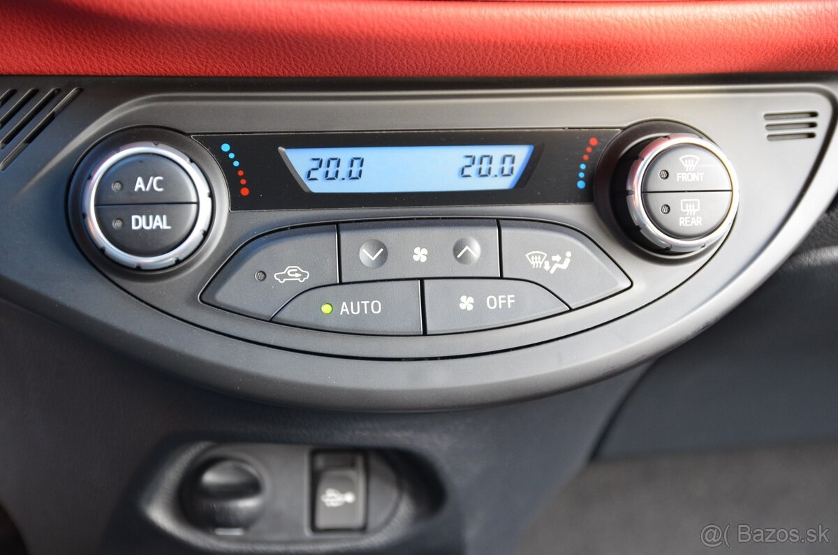 Toyota Yaris 1,5HEV Selection CVT1 - 13