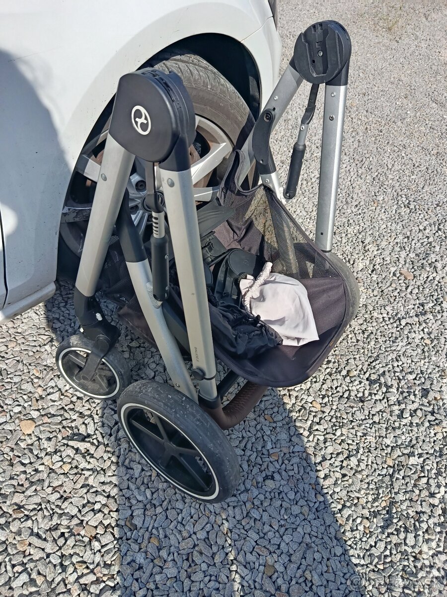 Cybex Balios S - 13