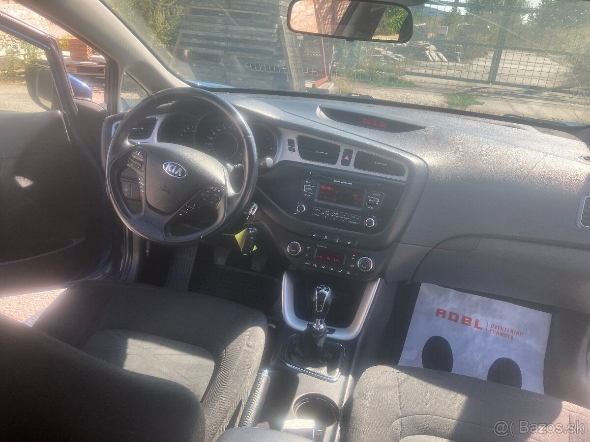 Kia Ceed 1.4 Crdi / 2014 - 13