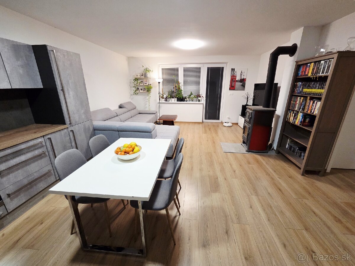 3.-izbový dom v obci Macov - 13