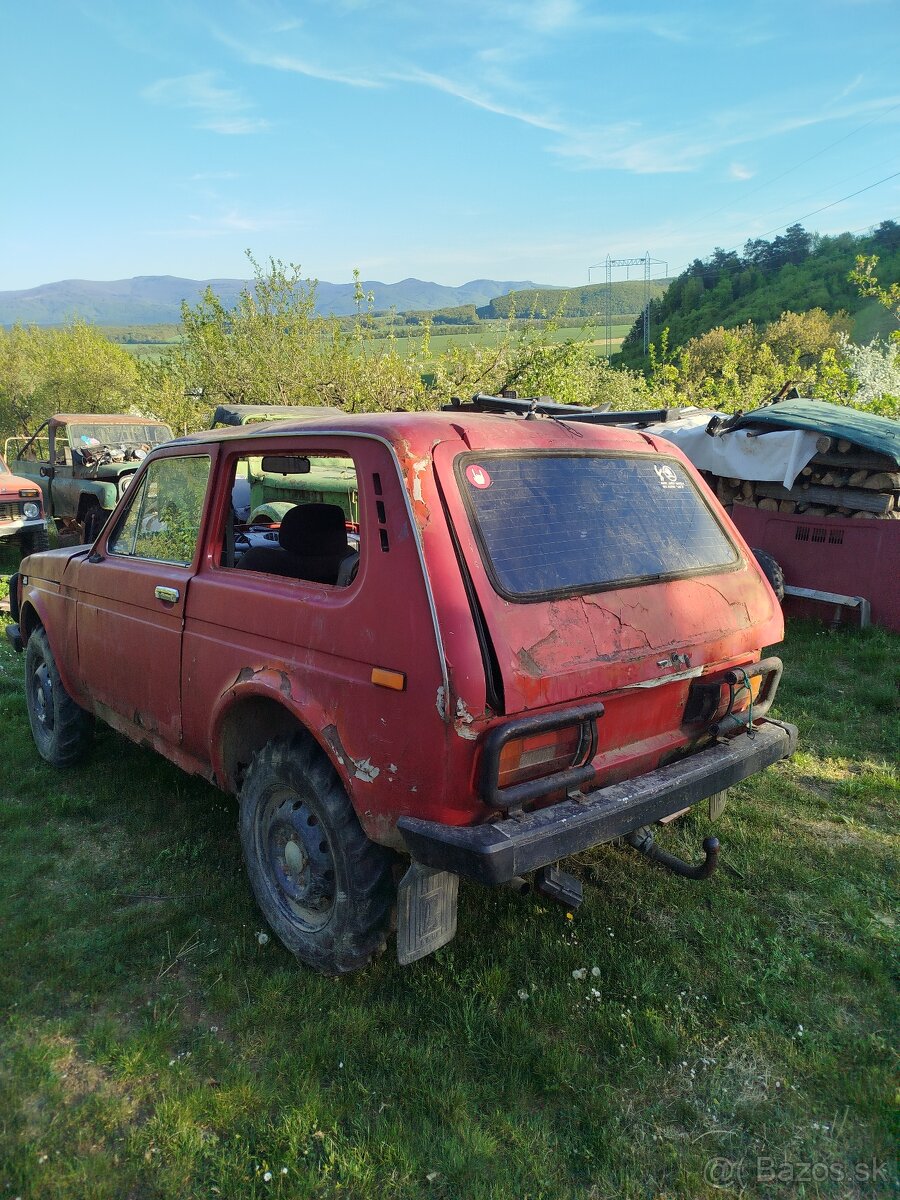 Lada Niva 1.6 - 13