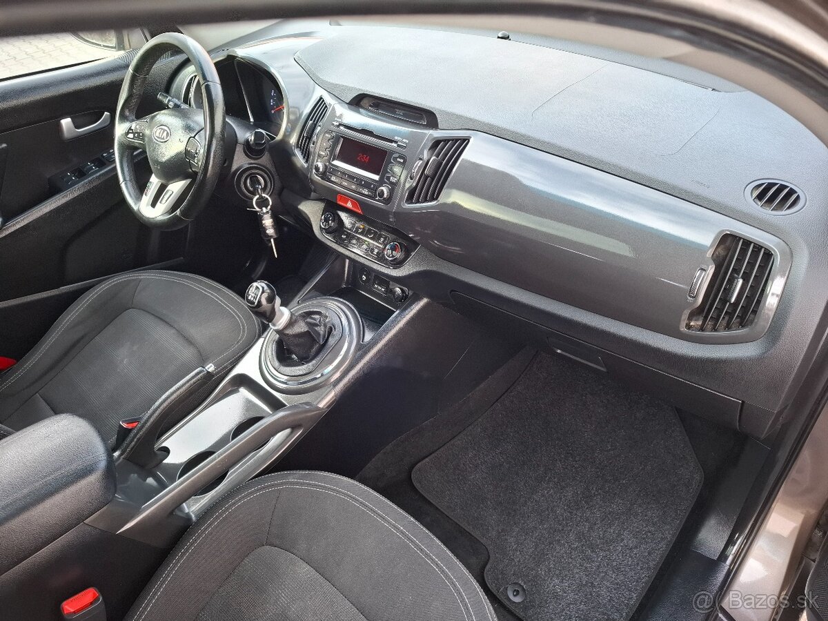 Kia sportage 1,6gdi benzin - 13