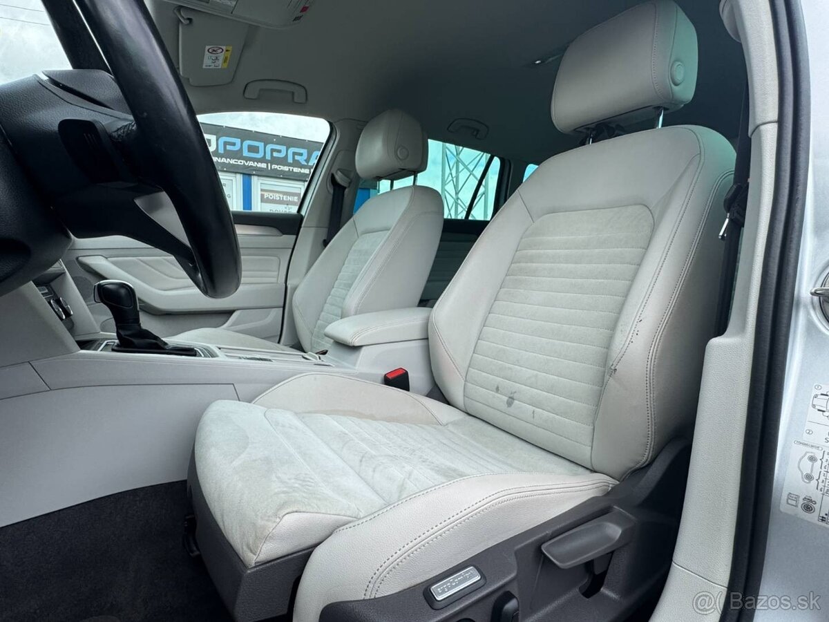 Volkswagen Passat Variant 2.0 TDI Elegance 4Motion DSG - 13