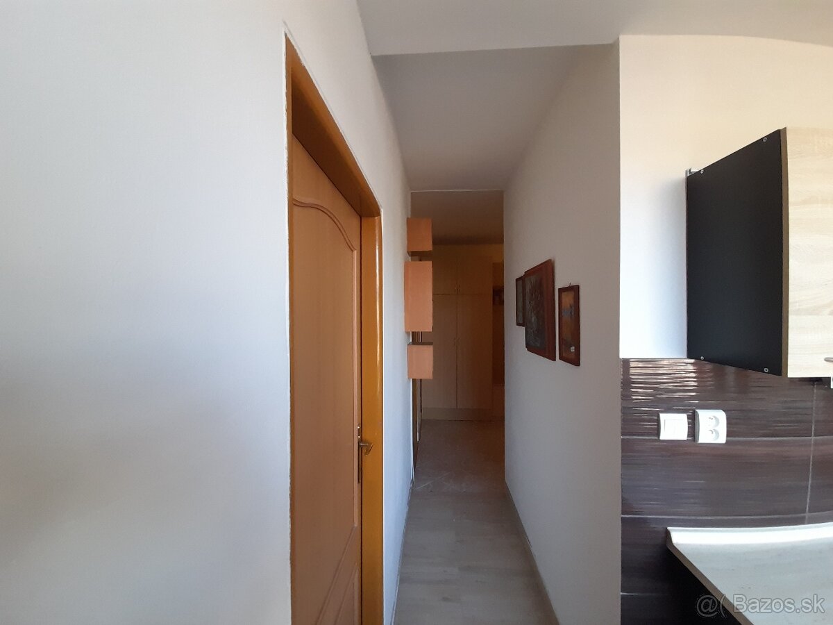 EXKLUZÍVNE predaj 3 izbový byt, 66m2, Terasa, Humen - 13