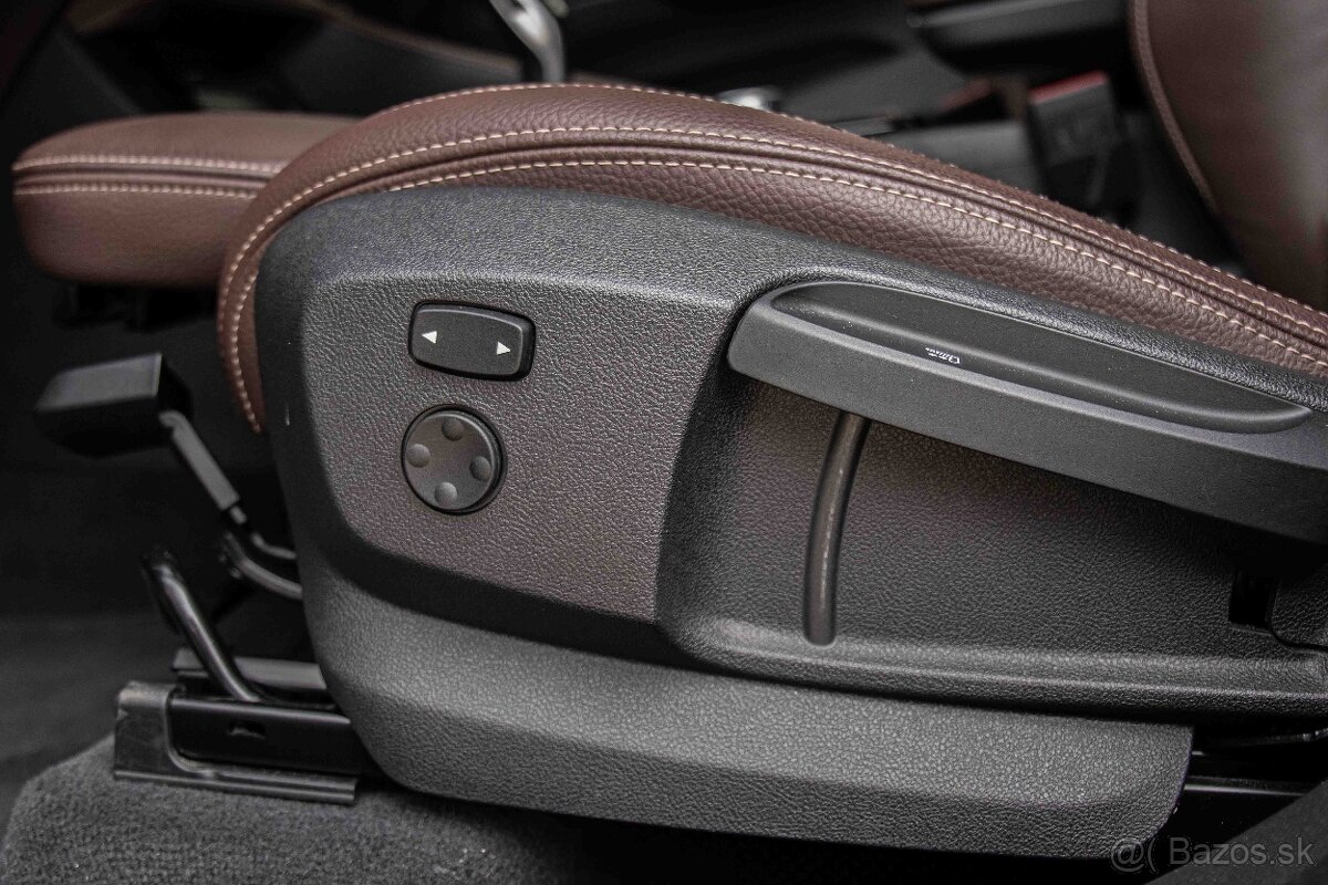 BMW X1 xDrive 25d xLine A/T / ODPOČET DPH - 13