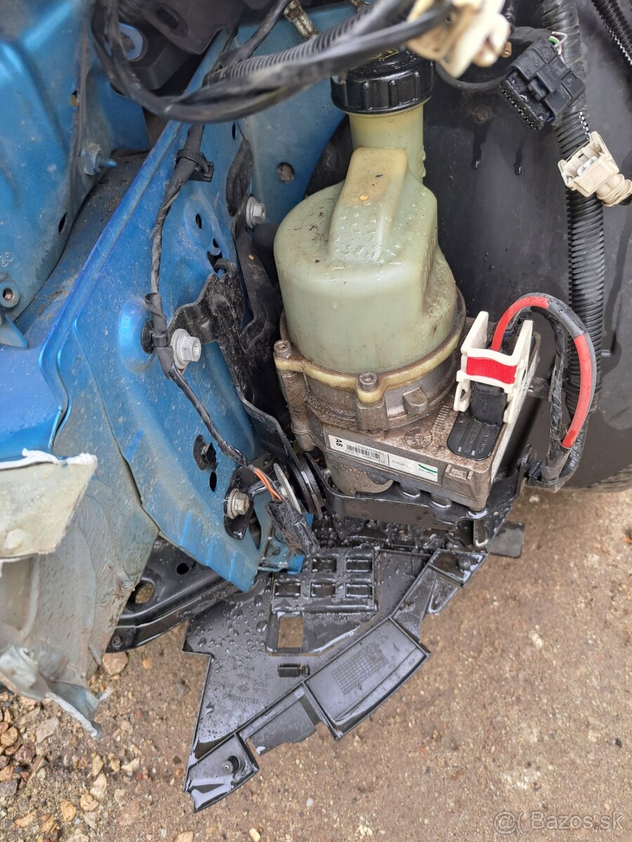 Dacia sandero 2 stepway 0.9 66kw 2013 - 13