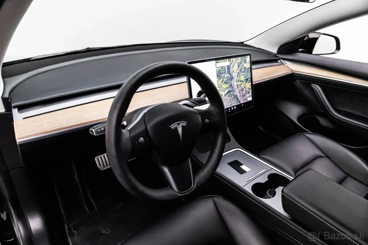 Tesla Model 3 - 13
