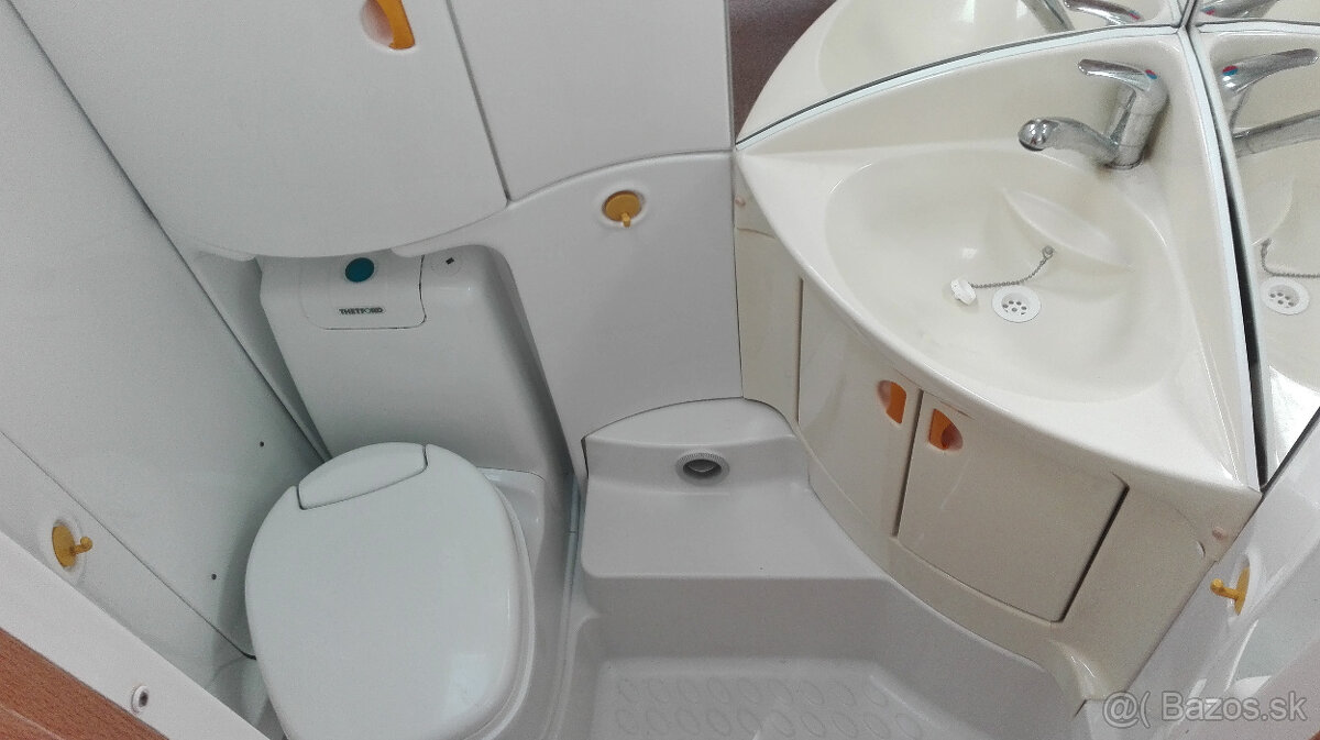 Karavan Knaus Sudwind 550+palandy - 13