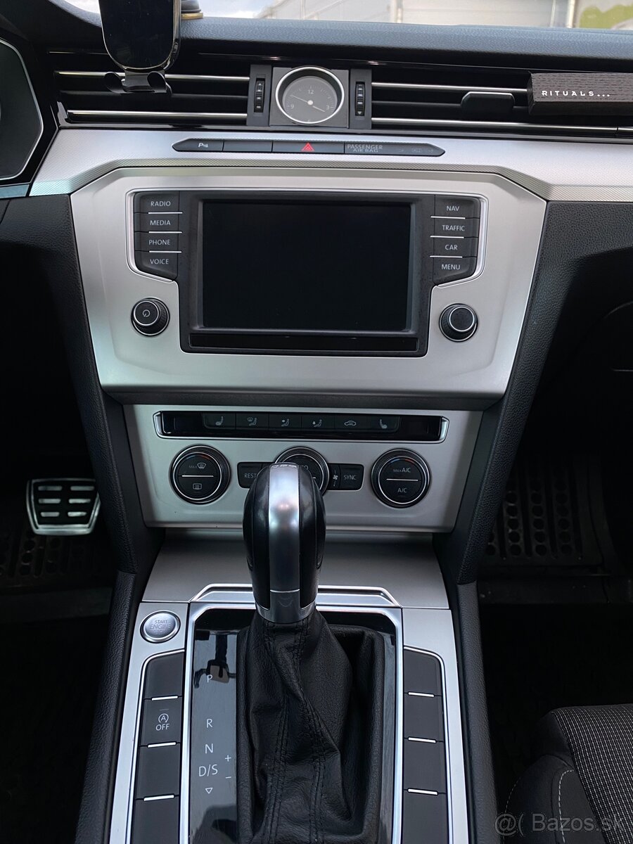 Volkswagen passat b8 2.0 TDI 110kw DSG - 13